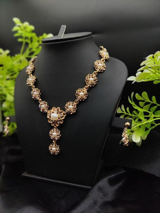Imported Majestic Pearl Flower Necklace Set 🌸✨ - Mega Bazzar Pk