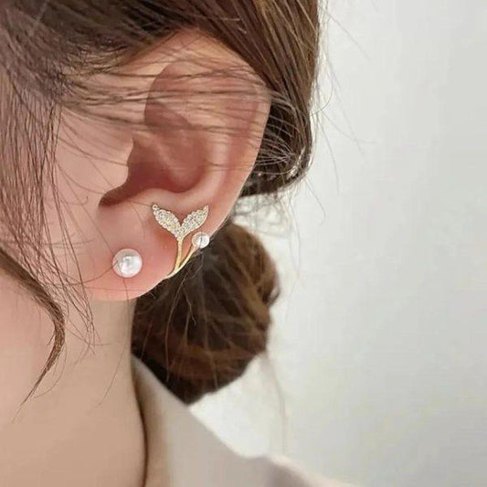 Korean Golden Fishtail Fashion Stud - Mega Bazzar Pk
